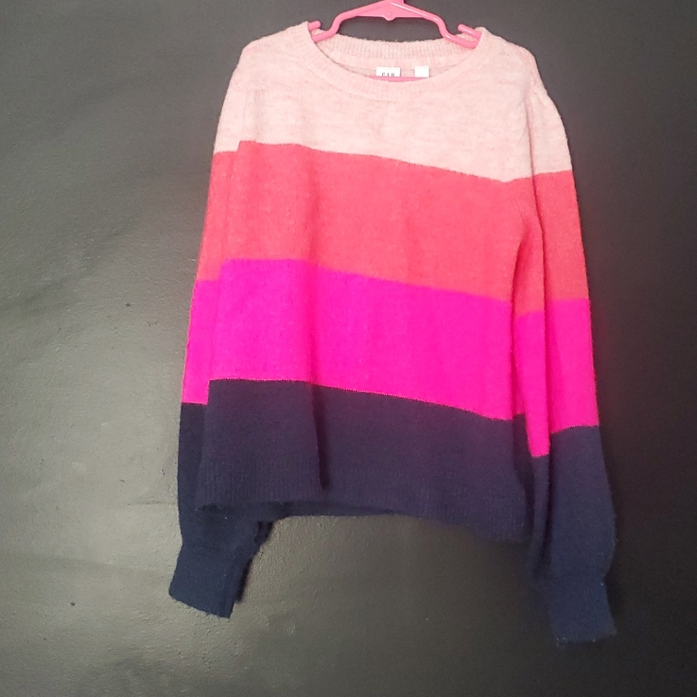 Girls Gap sweater
